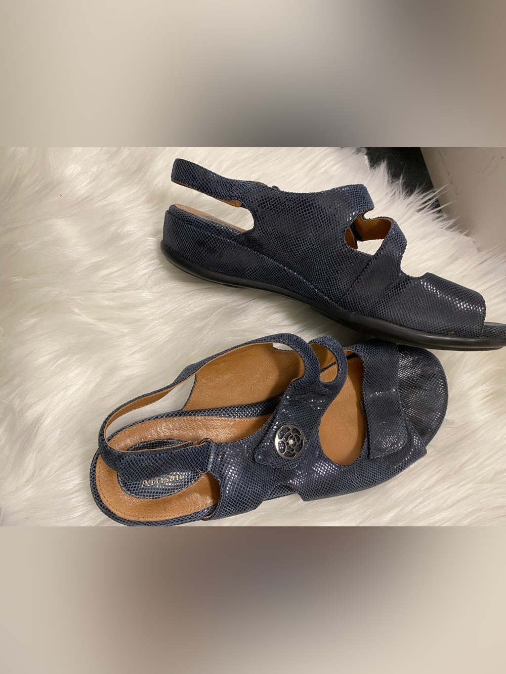Clarks Navy Leather Textured Slingback Comfort Sandals